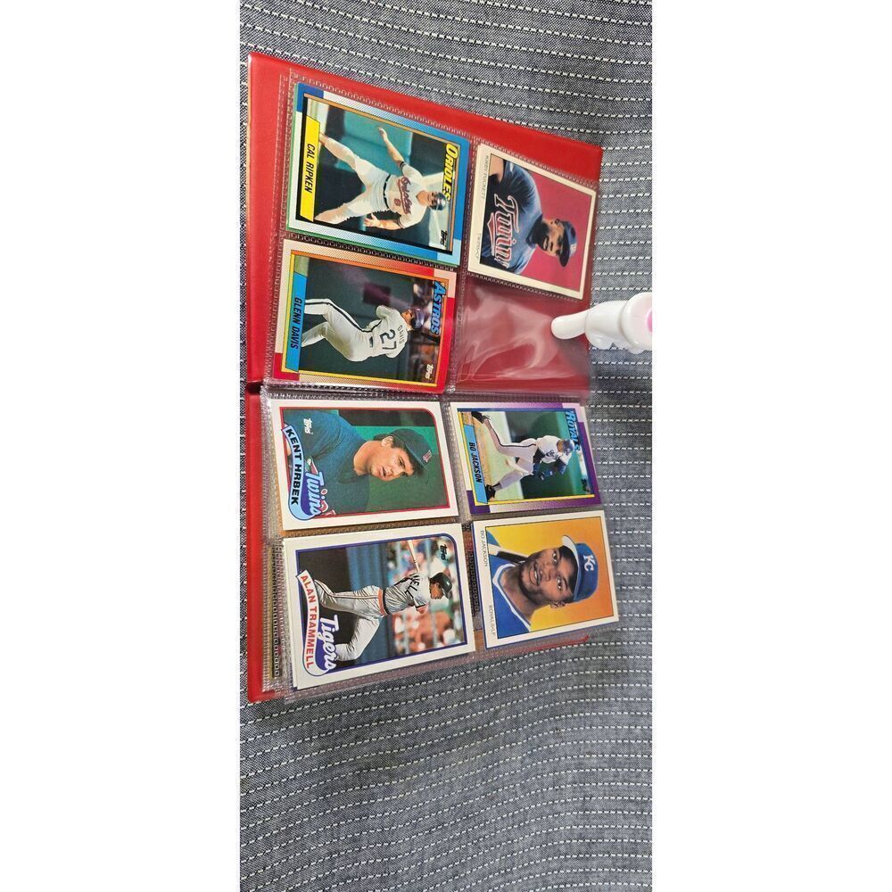Baseball Card Album - Picture 3 of 9